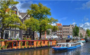 Kinh nghiệm du lịch Amsterdam mùa xuân: Đi đâu, ăn gì?