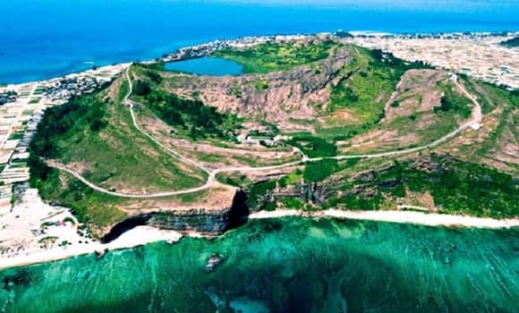 Đảo duy nhất ở Việt Nam có 5 ngọn núi lửa, Maldives của Việt Nam, đảo Lý Sơn, Quảng Ngãi