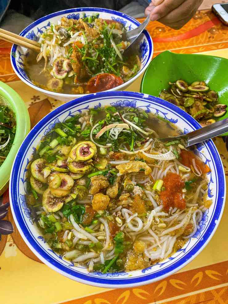 Cầm 250 nghìn đồng đi food tour ở “xứ sở nhà thờ” - 2