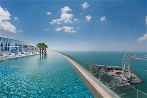 Bể bơi vô cực cao nhất thế giới ở Dubai