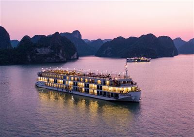 Indochine Lan Ha Bay: Du thuyền 5 sao thực sự đẳng cấp
